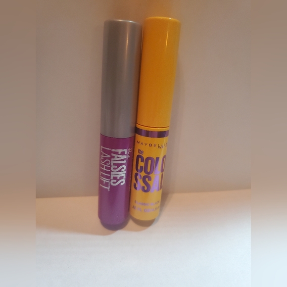 2 Maybelline Mascaras  - travel size - Picture 1 of 1